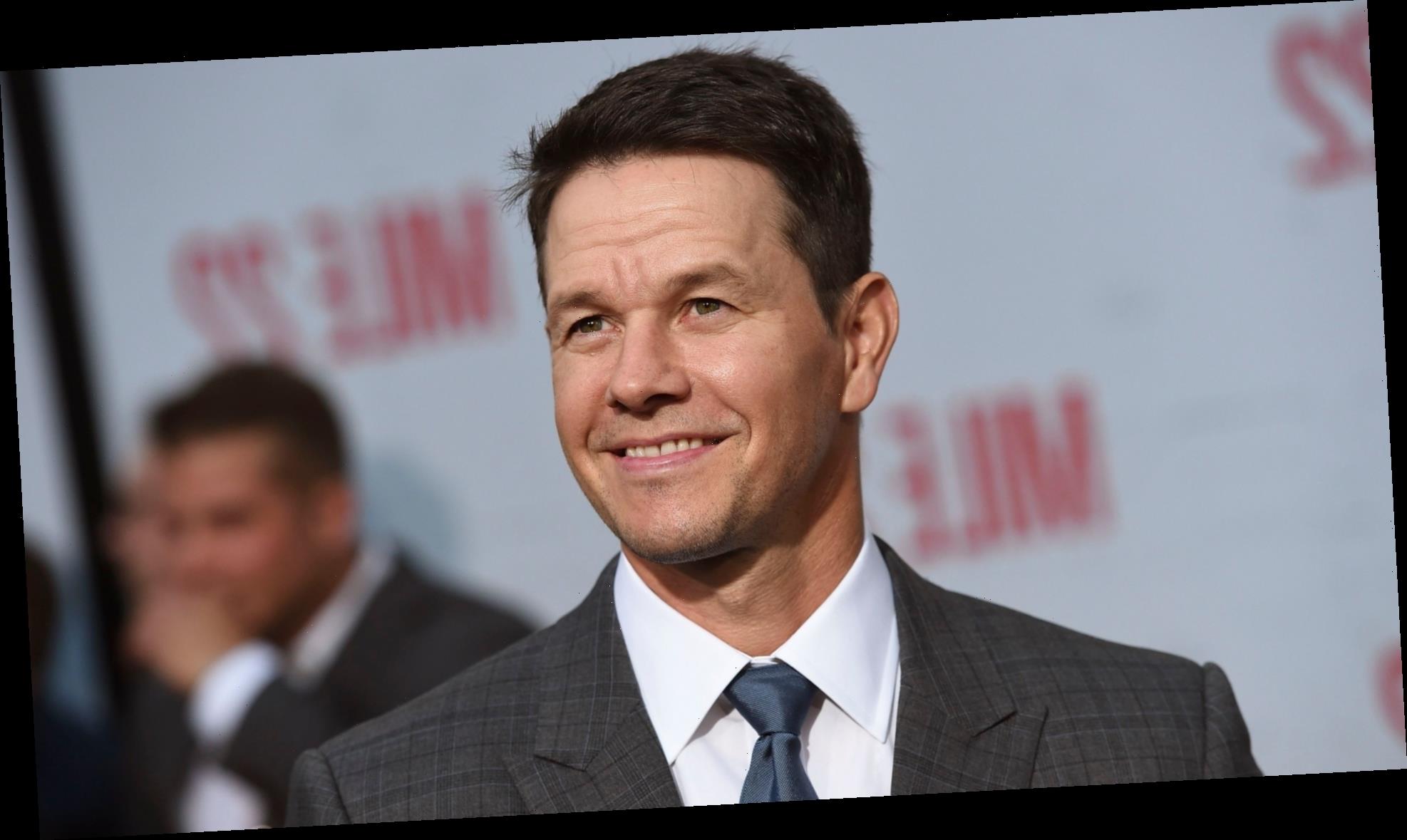 Mark Wahlburg Lets His 10-Year-Old Do His Full Face of Makeup - WSTale.com