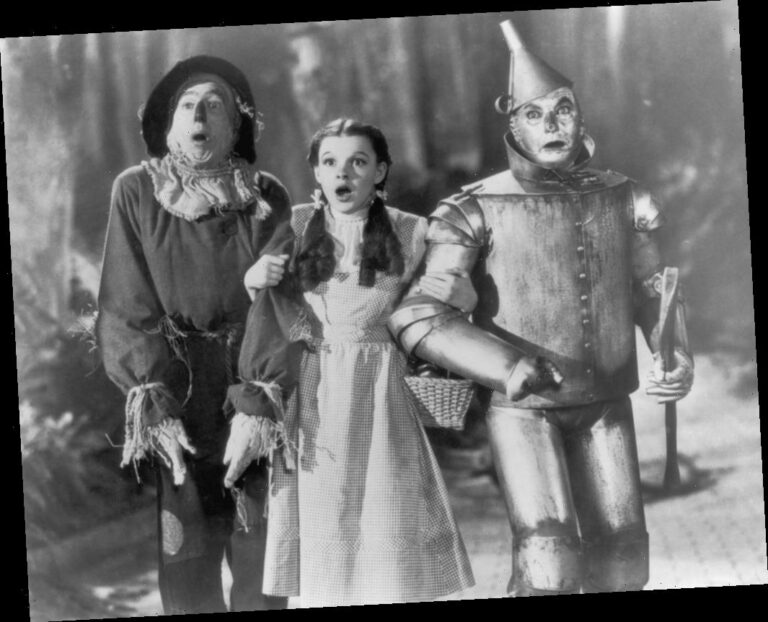 'The Wizard of Oz': Someone Stepped on Dorthy's Dog Toto While the ...