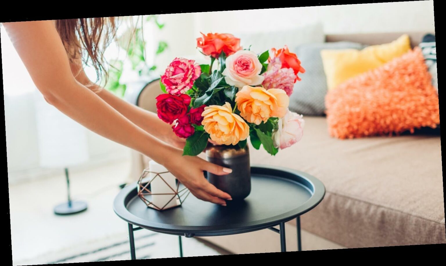 Here's What Having Fresh Flowers In Your Home Can Do For Your Health