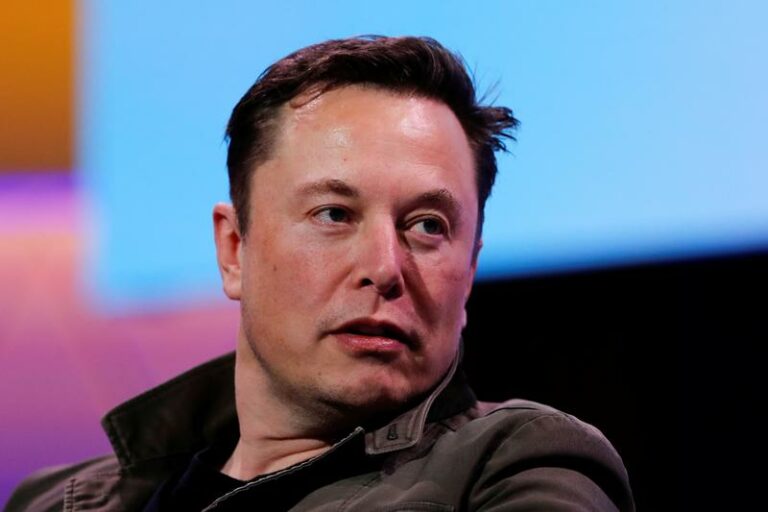 Download Musk says Tesla likely to launch humanoid robot prototype next year - WSTale.com